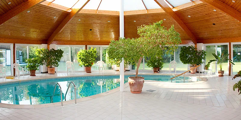 Indoor swimming pool at Cardinal Clinic